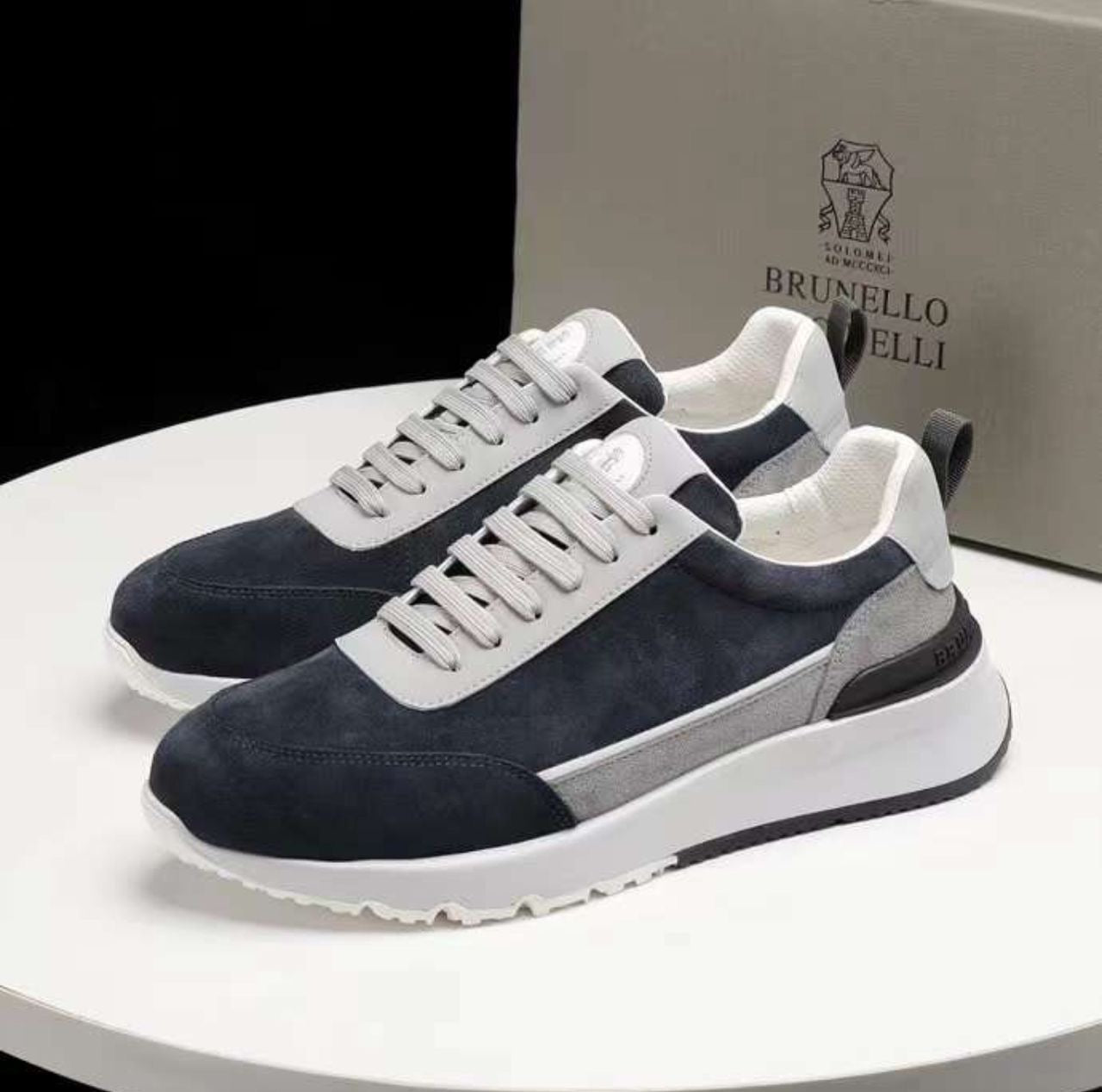Importé chaussure Homme Basket très confortable 185000