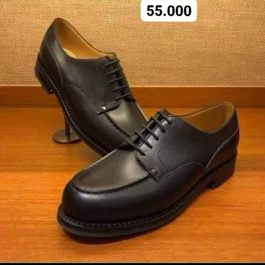 Soulier En Cuir A Lacets