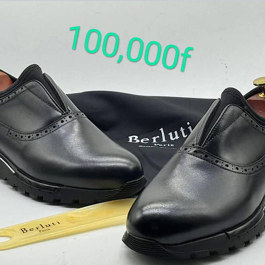 Soulier Berluti En Cuir Noir 100,000