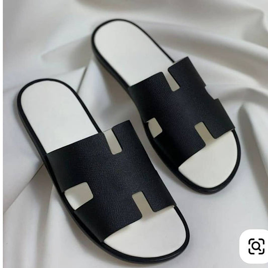 Sandale En Cuir 65.000