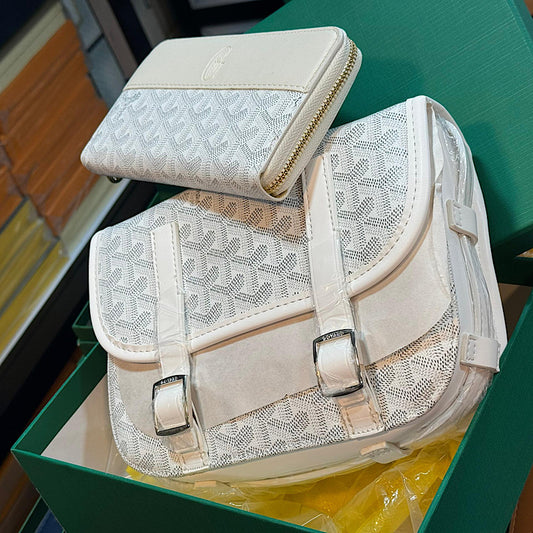 Sac à main pochette 50.000