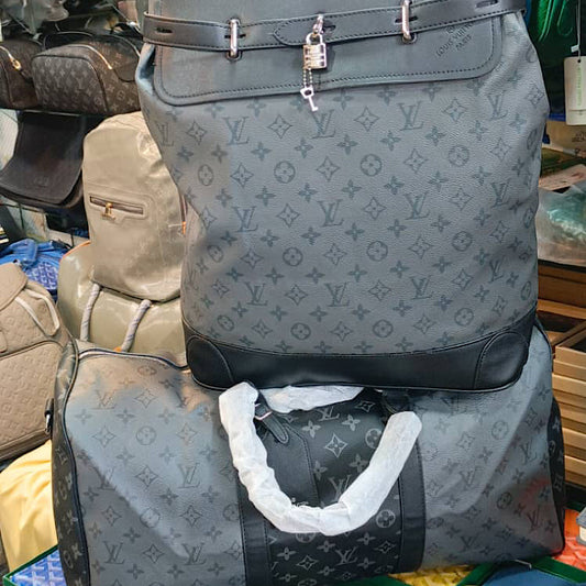 Sac à dos et polochon 80.000